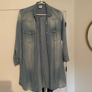 Long denim top, light & cute! Perfect for layering